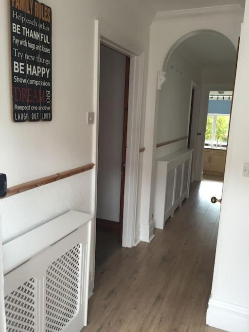 Spacious 5 Large Bedroom Victorian House - Beach 2 Miles Пул Екстериор снимка
