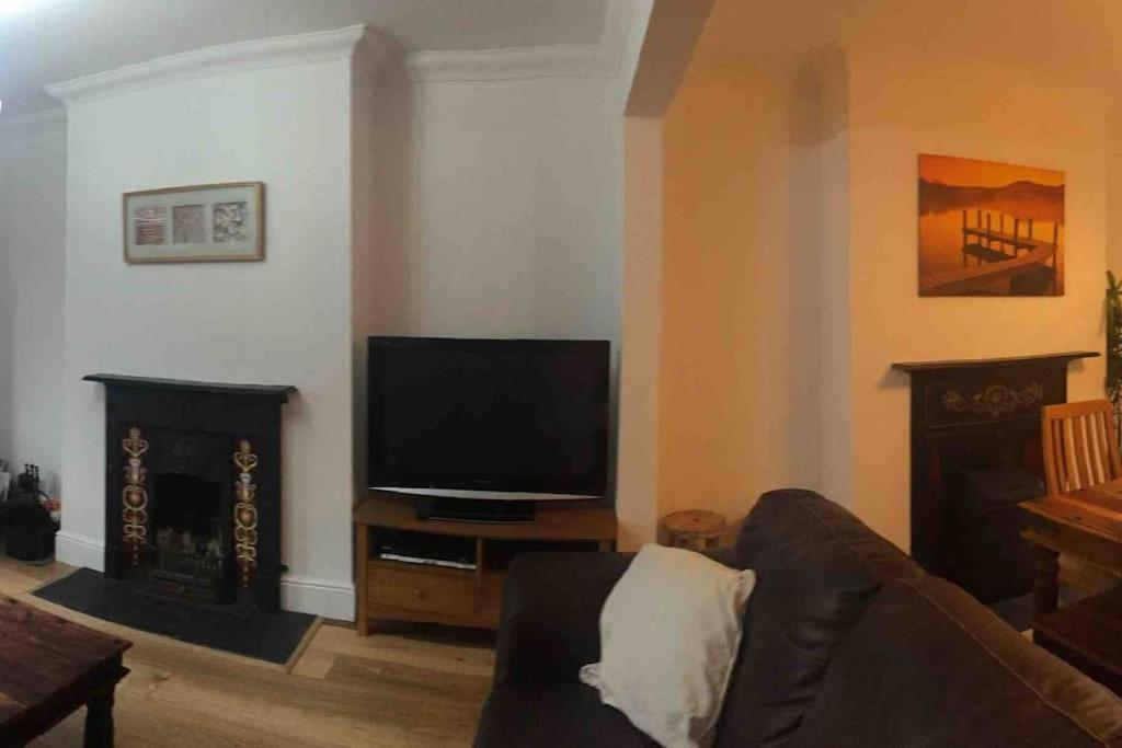 Spacious 5 Large Bedroom Victorian House - Beach 2 Miles Пул Екстериор снимка
